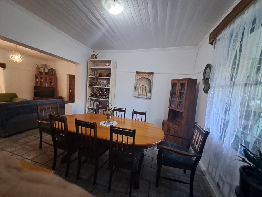 6 Bedroom Property for Sale in Hoekwil Western Cape